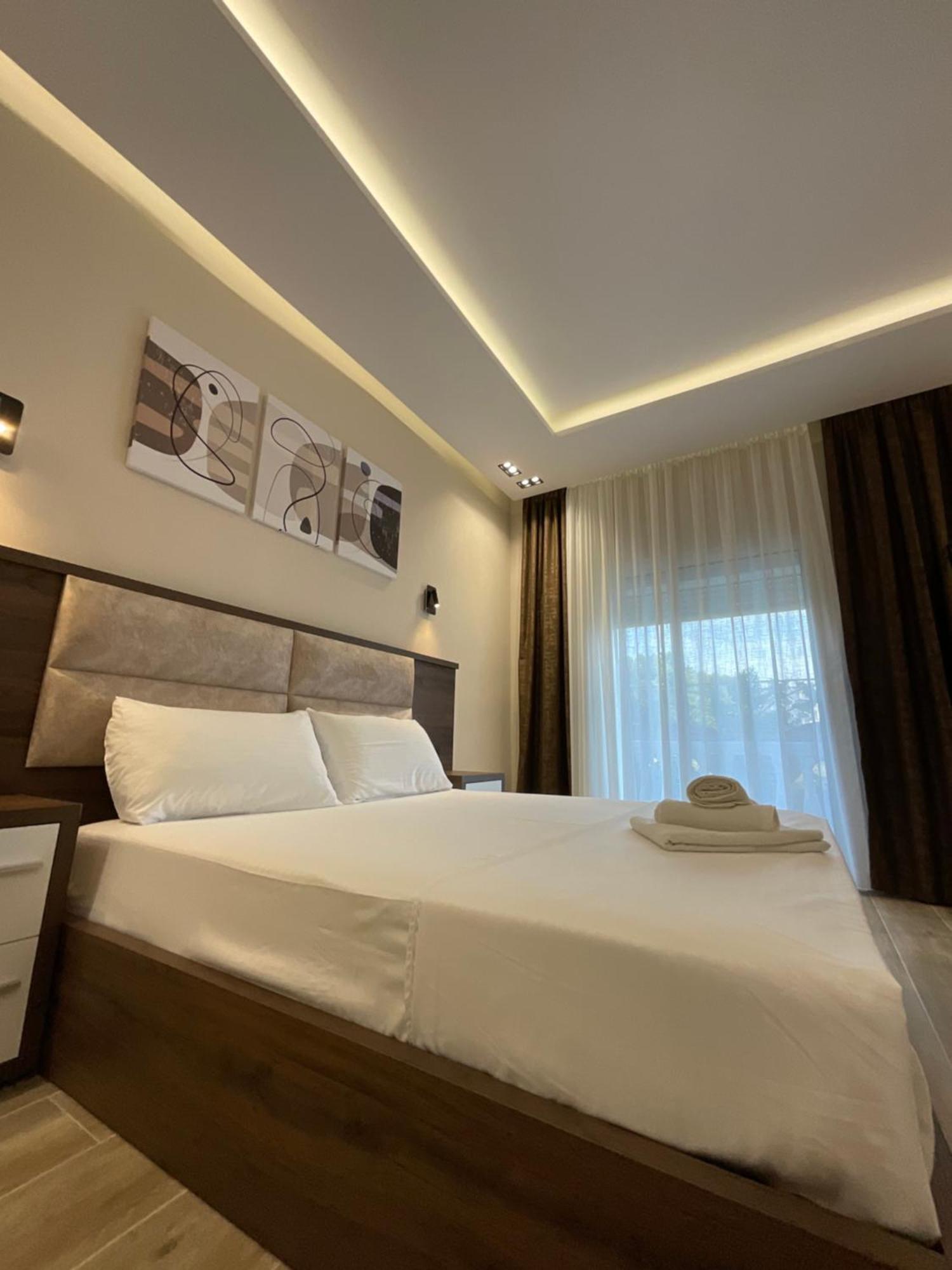Villa Jons & Grace Velipoje Bagian luar foto